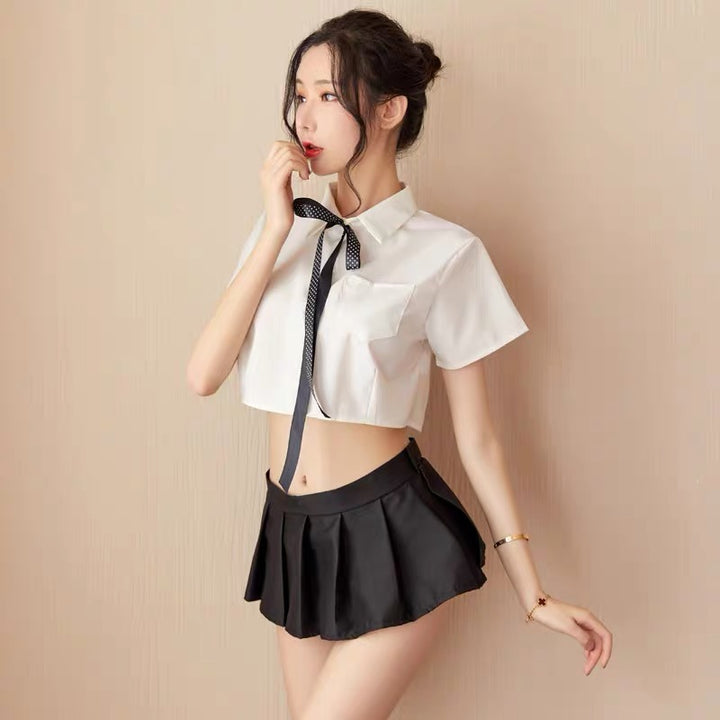 鋼琴課上的初中生